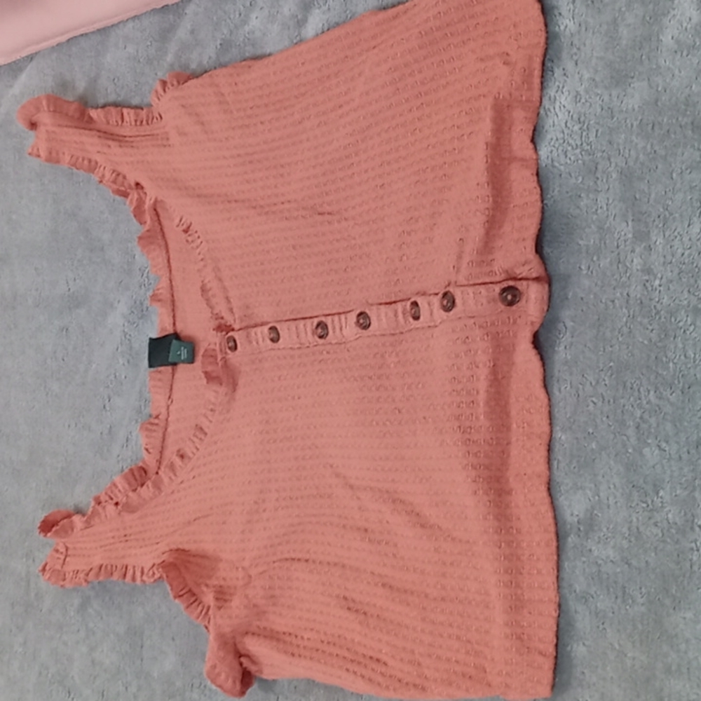 Half top with straps size large color peach
